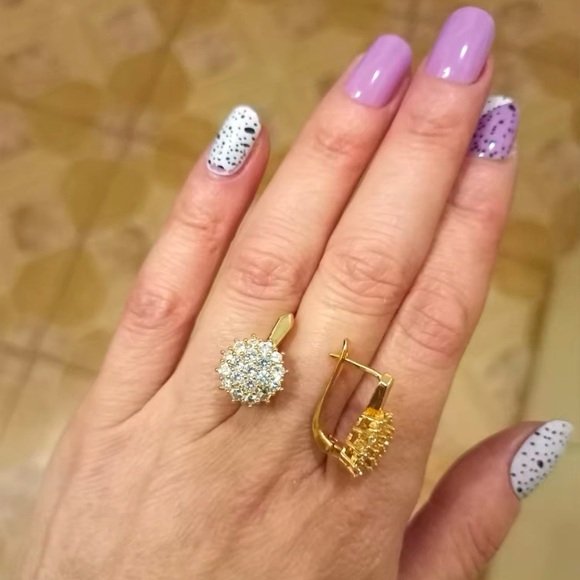 Cute Small White Zircon Stone Snowflake Dangle Earrings Rose Gold - Picture 5 of 5